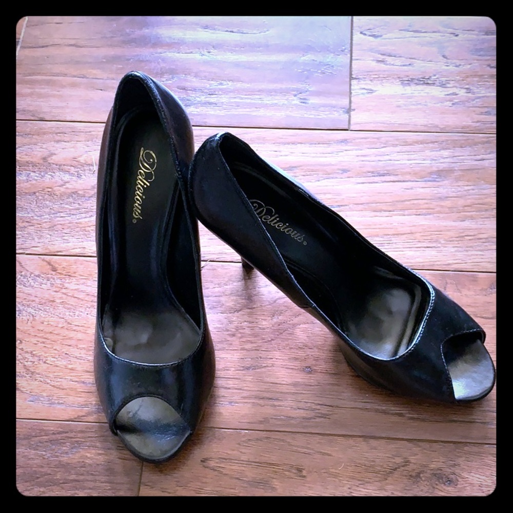 Peep toe heels